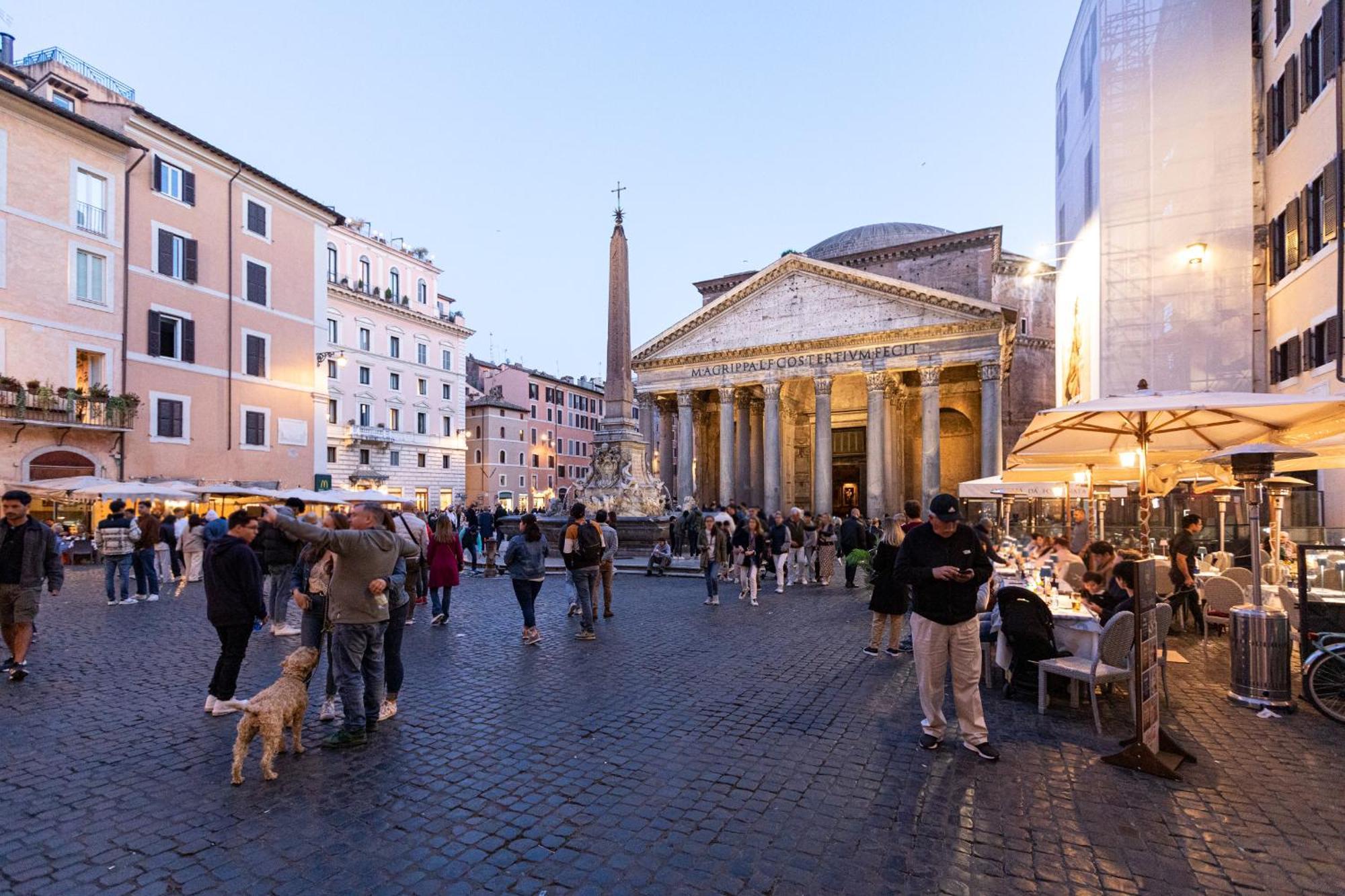 Amazing Art Deco Pantheon - Topcollection * Rom